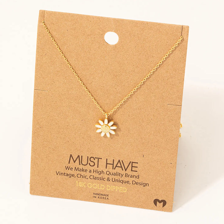 White Daisy Pendant Necklace